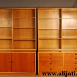 rak buku kayu jati minimalis klasik